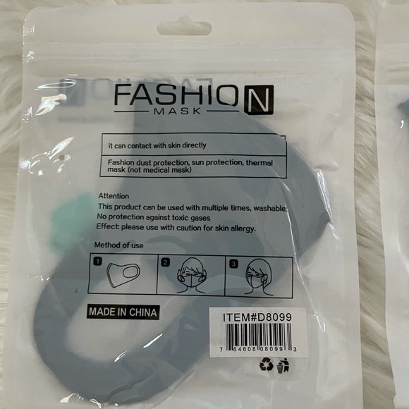 3 Pack of Kids Dinosaur Mask NWT - Picture 3 of 3